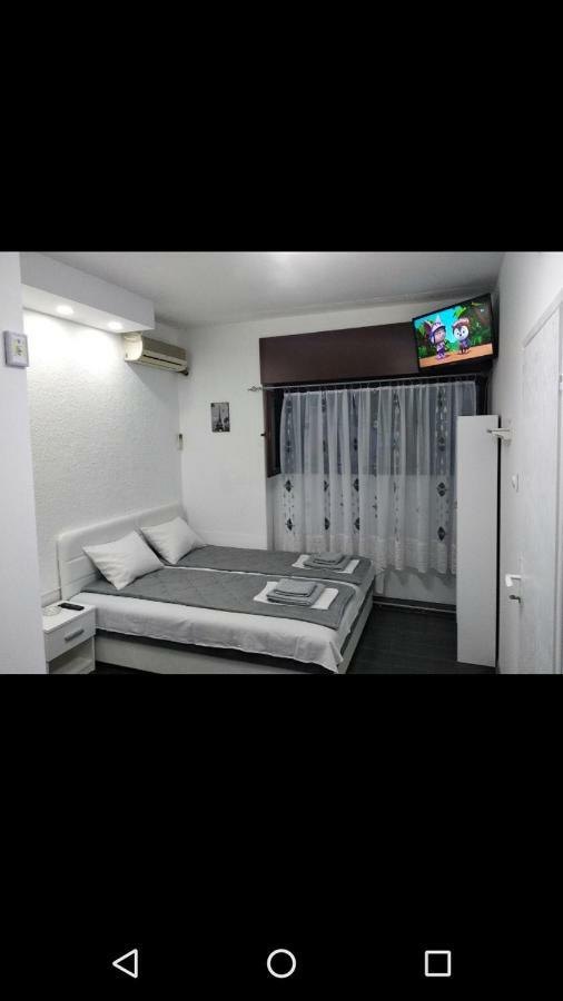 Apartmani Pinokio Ni エクステリア 写真
